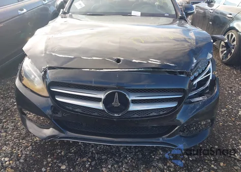 2015 Mercedes-Benz C 300 4Matic из США, поврежденный, VIN 55SWF4KB3FU080742